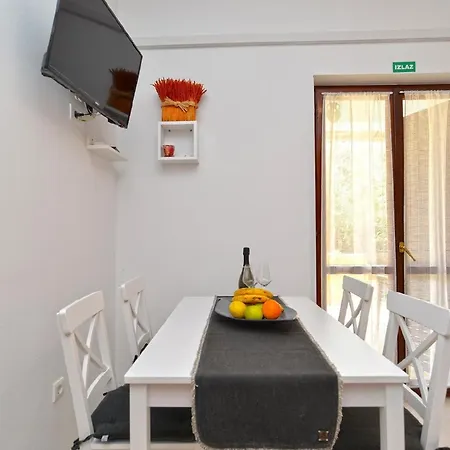 Fuer 4 Personen Ca 60 Qm In Fazana, Istrien Istrische Riviera *